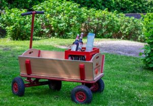 Geschenke für Väter Bollerwagen mit Bierchen